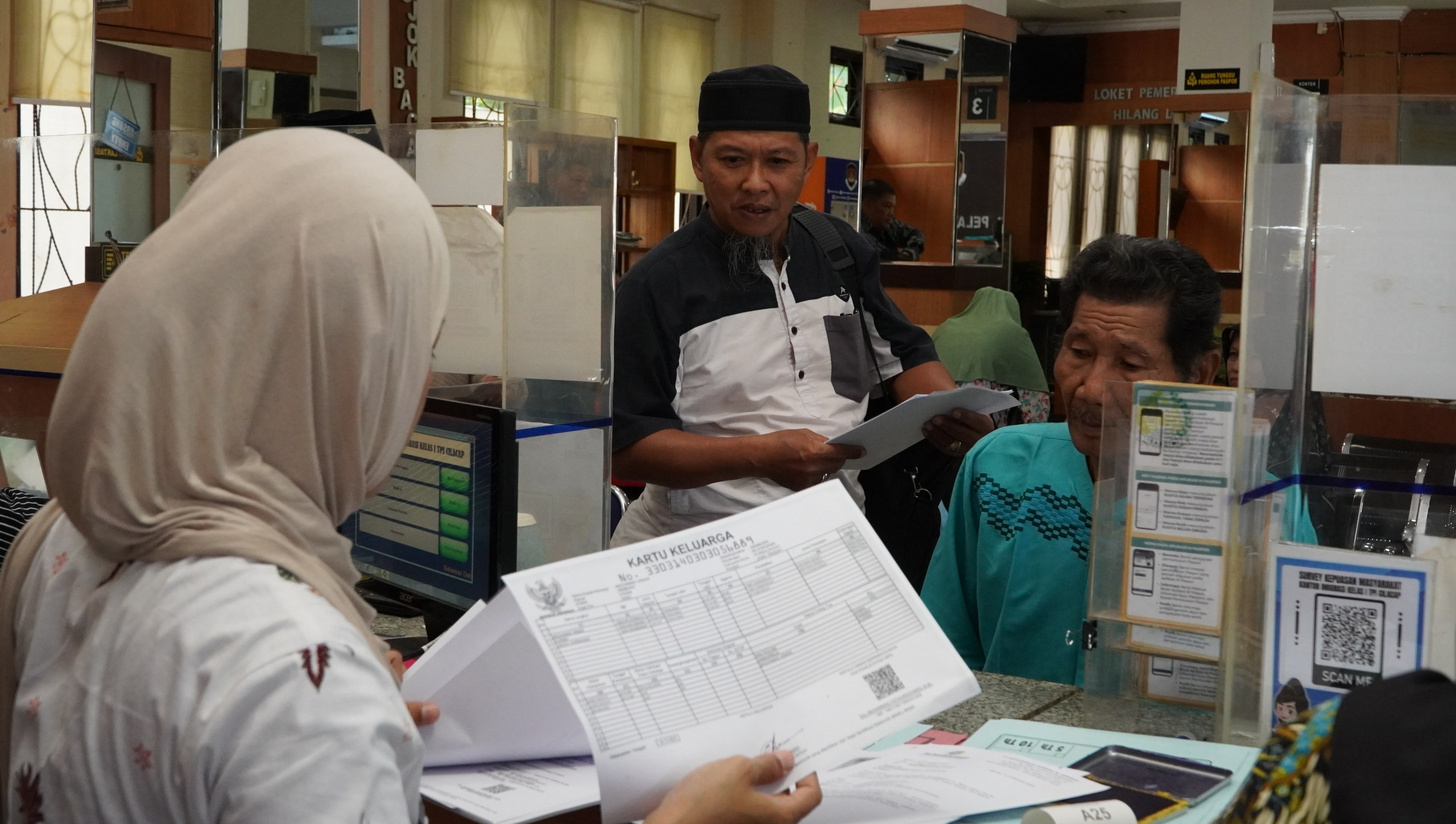 Puncak HBI Ke-76: Kantor Imigrasi Cilacap Sukses Gelar Layanan Paspor Simpatik Penutup